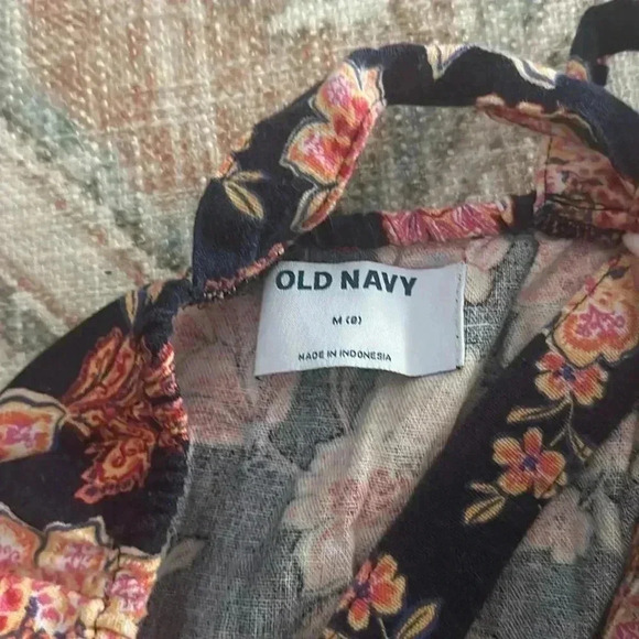 NWT OLD NAVY GIRLS FLORAL ROMPER SIZE M(8) - Picture 2 of 3